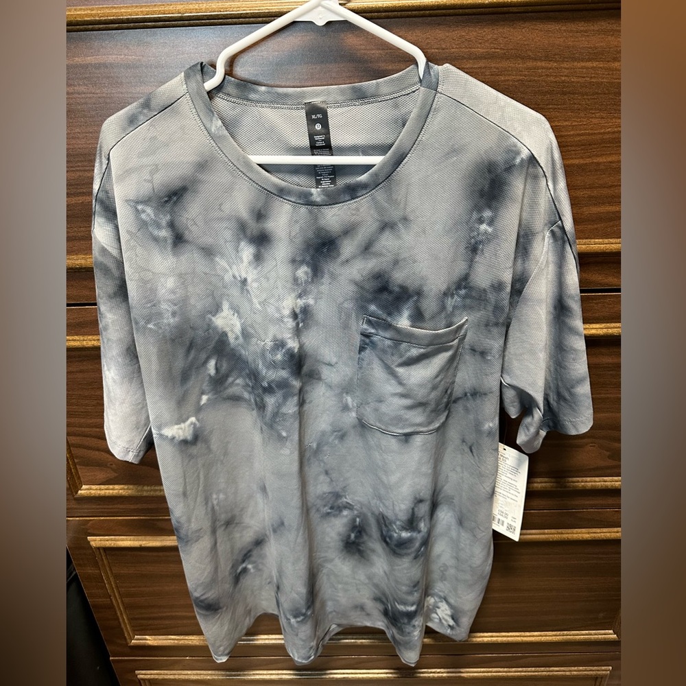 NWT Lululemon Relaxed Mesh Pocked Tee Size XL